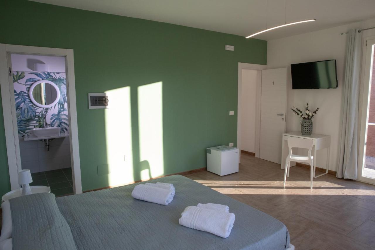 Largo Sicilia B&B 阿沃拉 外观 照片