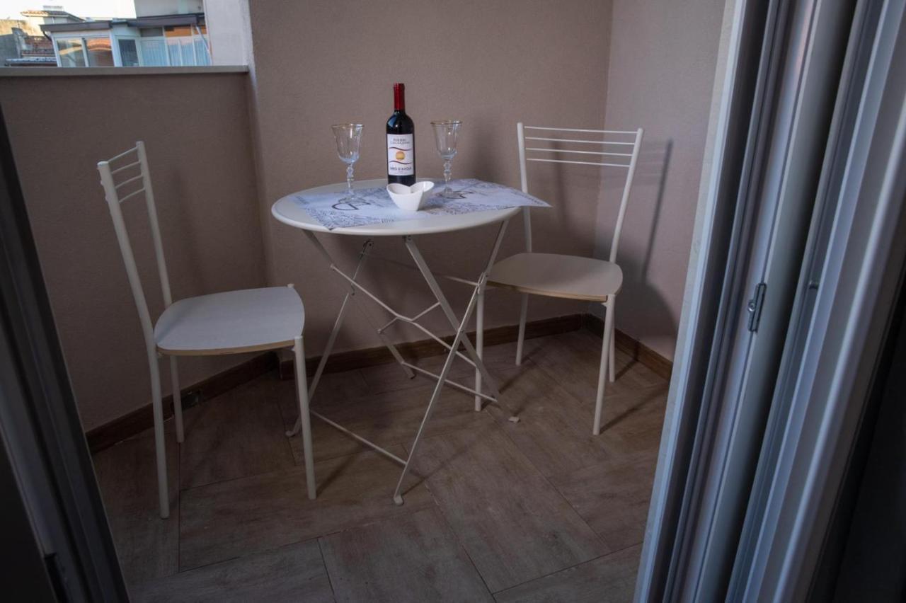 Largo Sicilia B&B 阿沃拉 外观 照片
