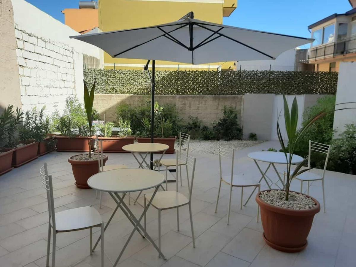 Largo Sicilia B&B 阿沃拉 外观 照片