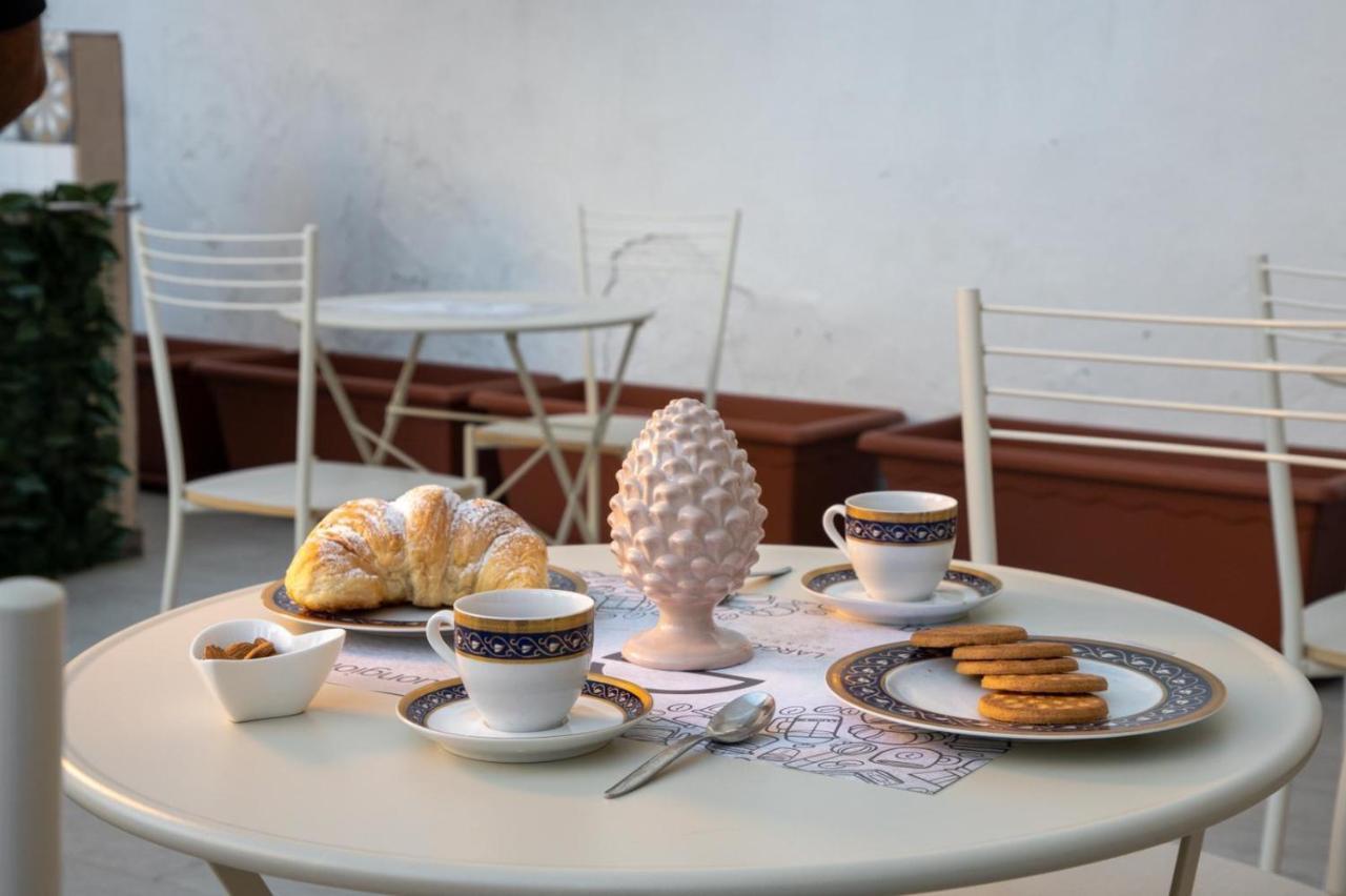Largo Sicilia B&B 阿沃拉 外观 照片