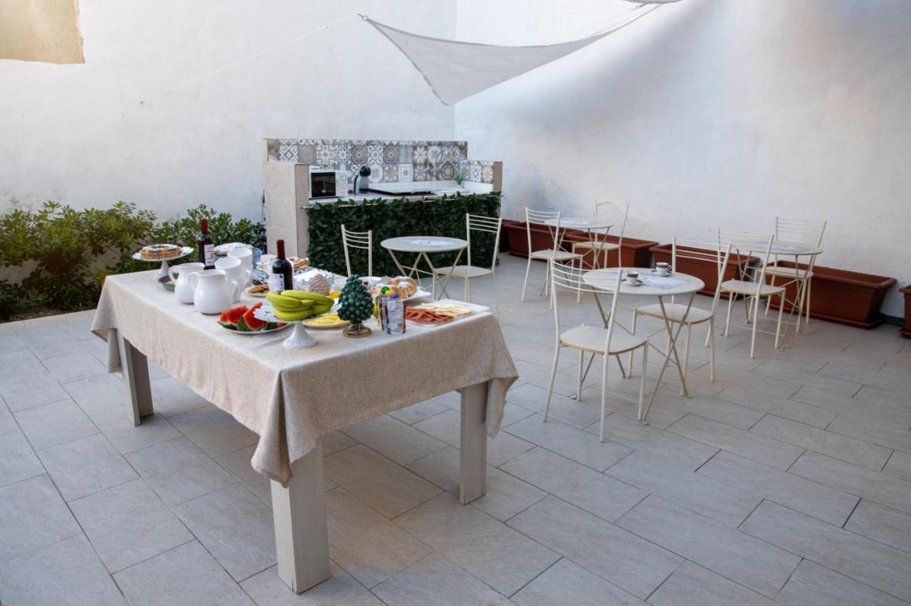 Largo Sicilia B&B 阿沃拉 外观 照片
